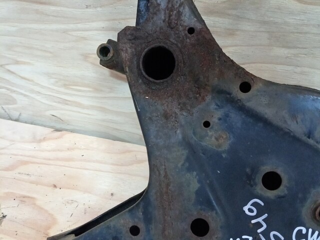 Балка поперечная MITSUBISHI Outlander 