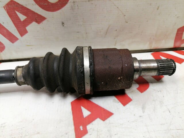 Привод короткий HONDA Fit L13A