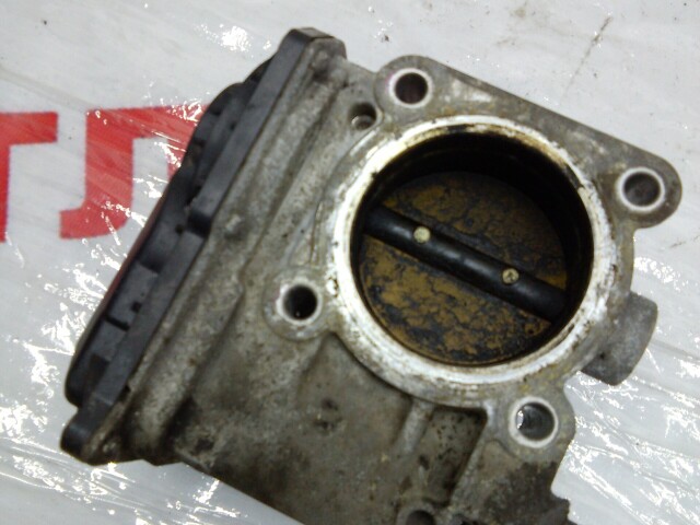 Дроссельная заслонка TOYOTA Avensis 1ZZ-FE