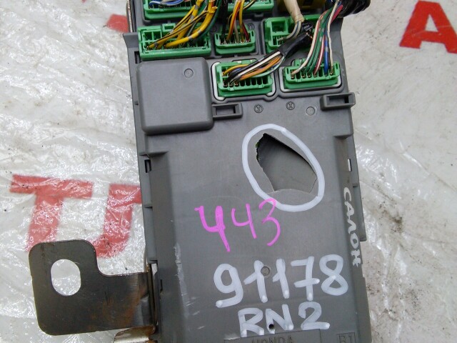 Блок предохранителей HONDA Stream D17A