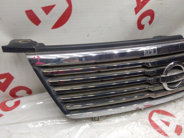 Решетка радиатора NISSAN Sunny 
