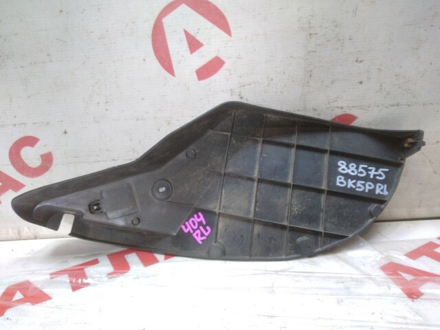 Подкрылок MAZDA Axela 