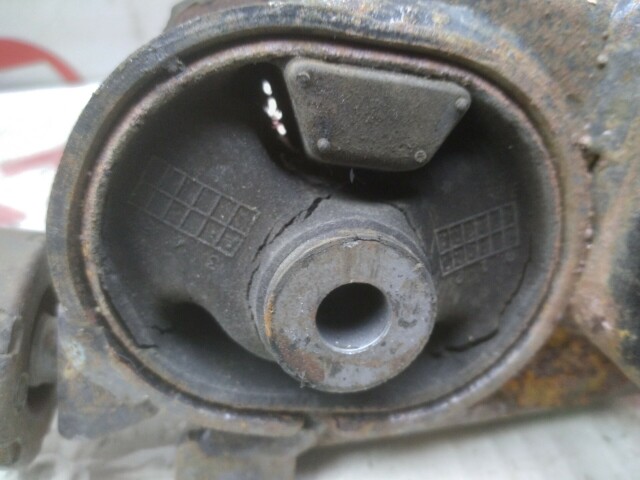Подушка ДВС TOYOTA Corolla 2NZ-FE