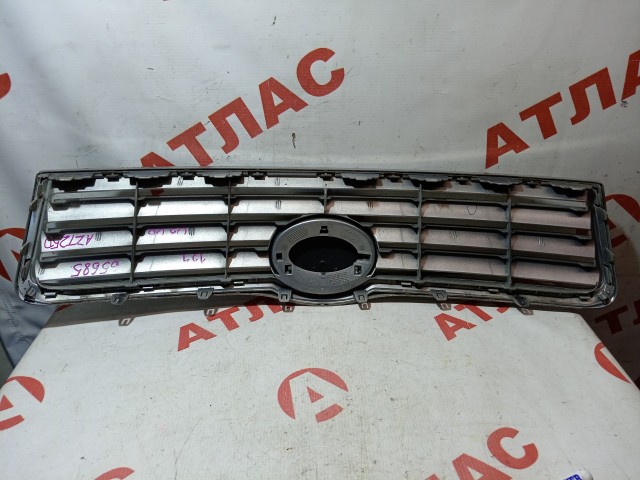 Решетка радиатора TOYOTA Avensis 