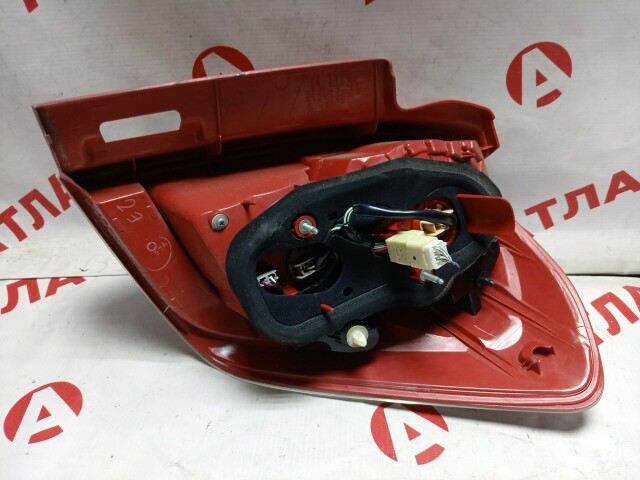 Стоп TOYOTA Ractis 