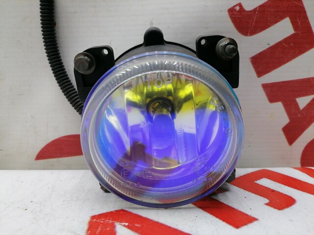 Туманка NISSAN Sunny 