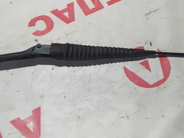 Щеткодержатель TOYOTA Avensis 