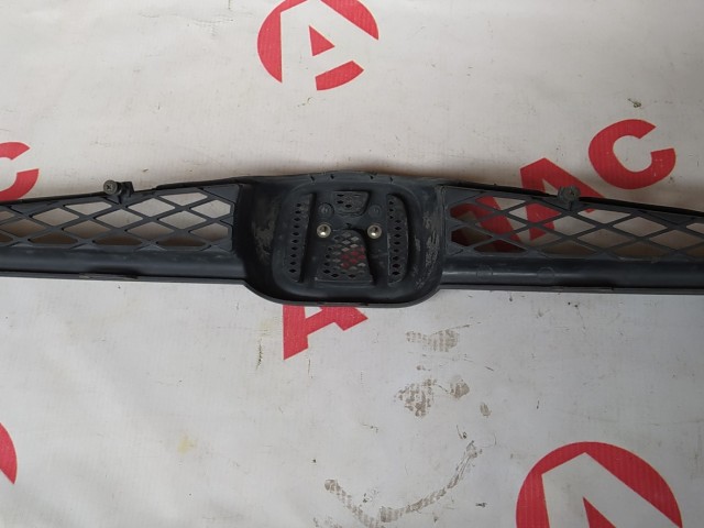 Решетка радиатора HONDA Fit 