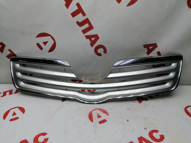 Решетка радиатора TOYOTA Avensis 