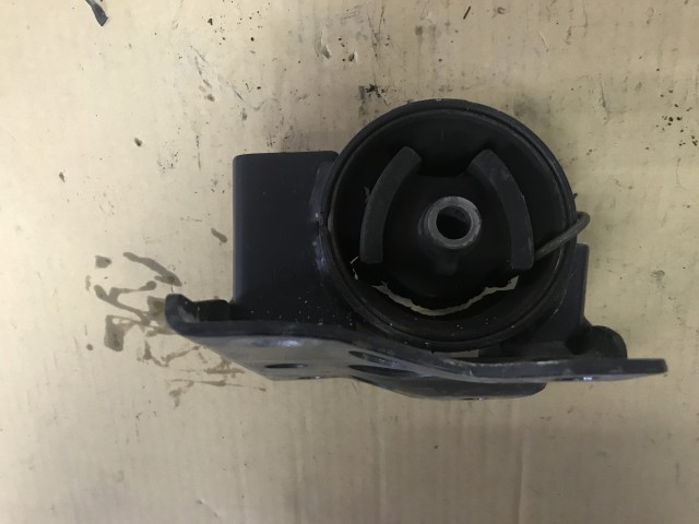 Подушка ДВС NISSAN Tino QG18-DE