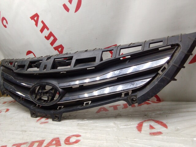 Решетка радиатора HYUNDAI Solaris 