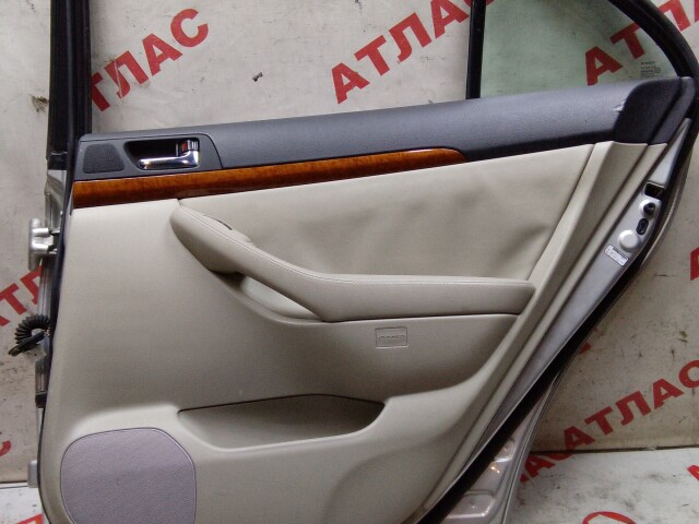 Дверь TOYOTA Avensis 