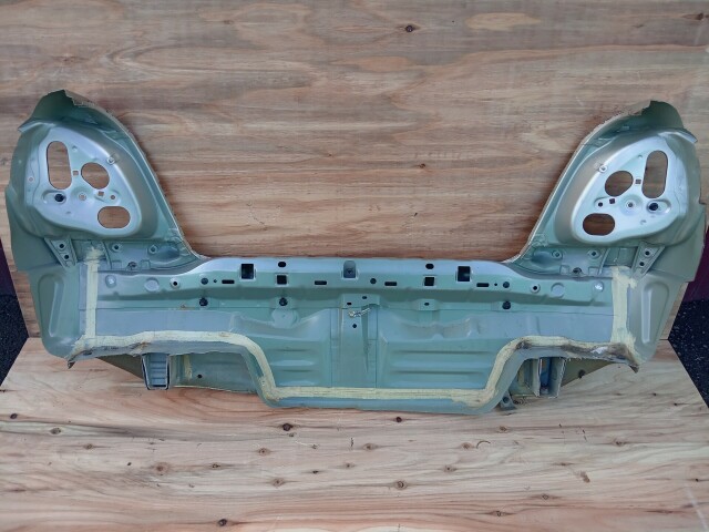 Задняя панель TOYOTA Platz 