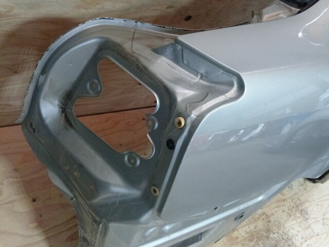 Крыло заднее TOYOTA Avensis 