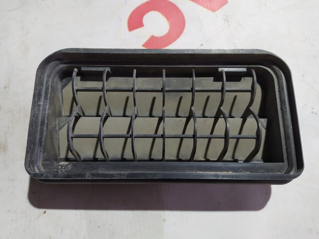 Клапан вентиляции крыла VOLKSWAGEN Passat 