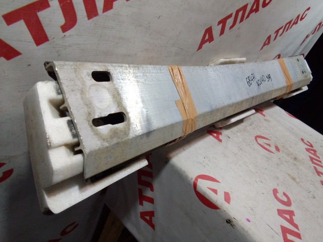 Усилитель бампера TOYOTA Camry 