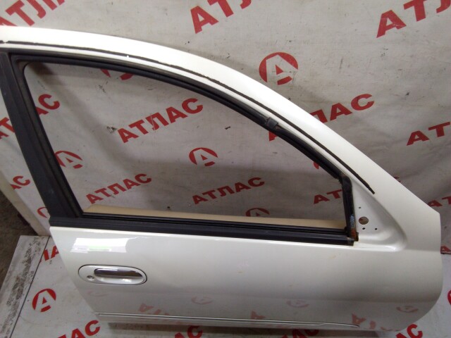 Дверь NISSAN Bluebird Sylphy 