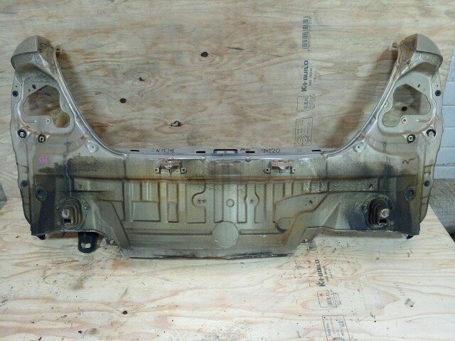 Задняя панель TOYOTA Corolla Axio 