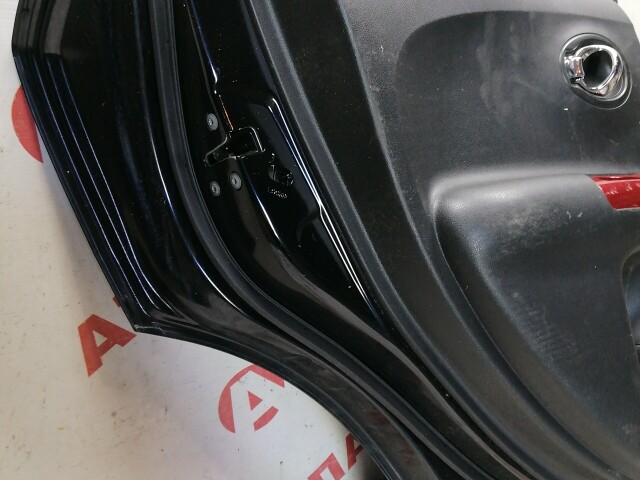 Дверь NISSAN Juke 