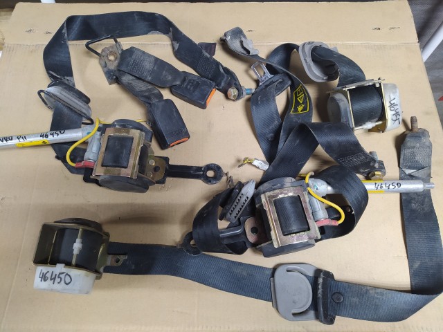 Ремень безопасности NISSAN Primera 