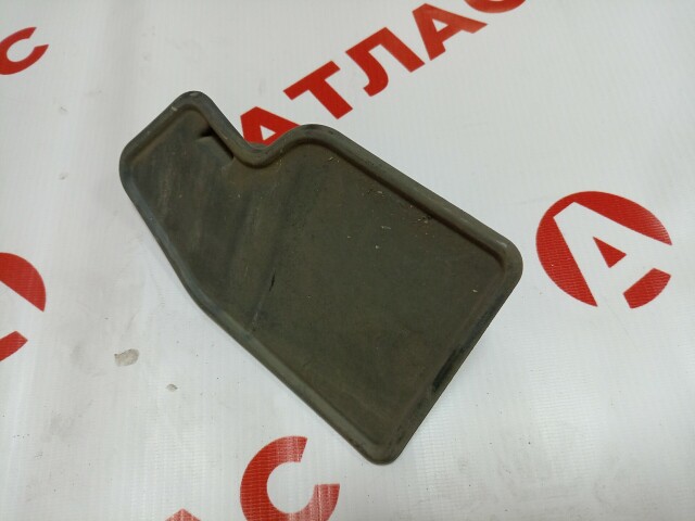 Брызговик TOYOTA Avensis 