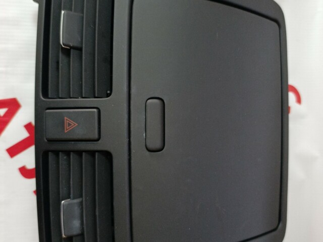 Бардачок TOYOTA Avensis 