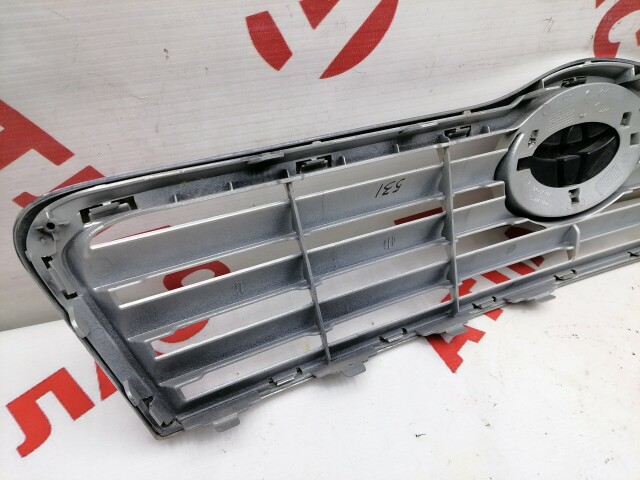 Решетка радиатора TOYOTA Avensis 