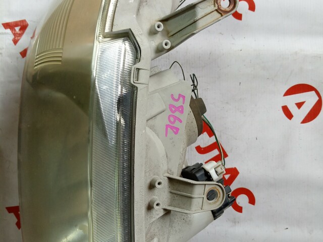 Фара TOYOTA Succeed 