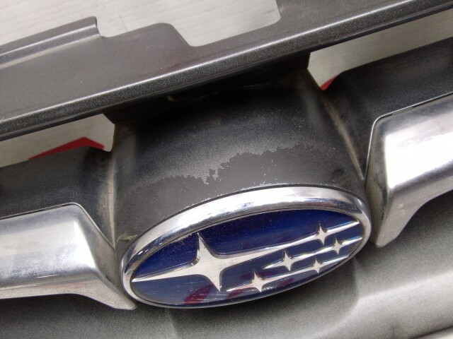 Решетка радиатора SUBARU Legacy 