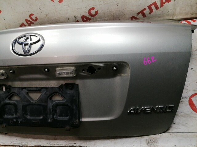 Крышка багажника TOYOTA Avensis 