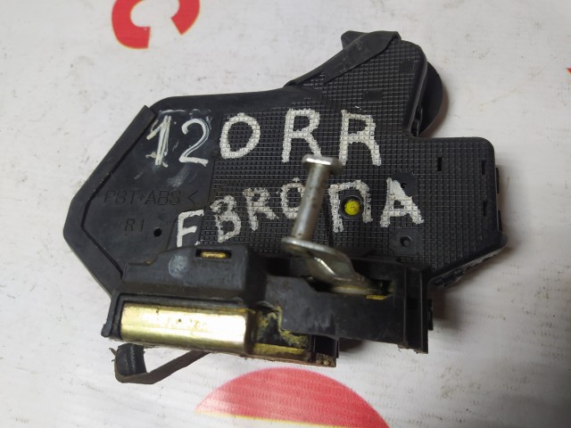 Замок двери TOYOTA Corolla 