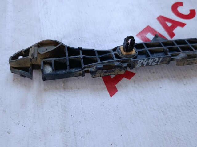 Крепление бампера TOYOTA Corolla Axio 