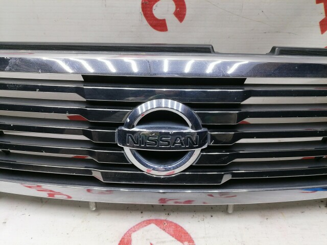 Решетка радиатора NISSAN Sunny 