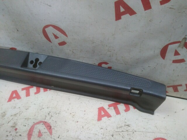 Накладка замка багажника HONDA Stream 