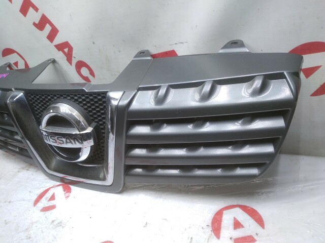 Решетка радиатора NISSAN Dualis 