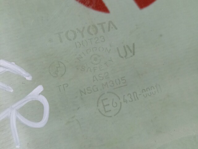 Стекло TOYOTA Corolla 
