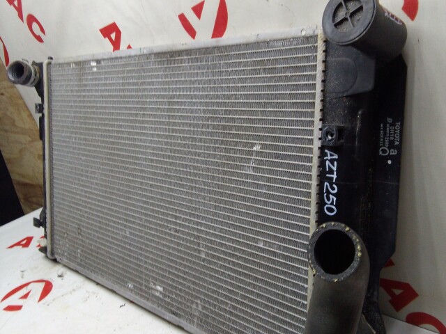 Радиатор охлаждения TOYOTA Avensis 