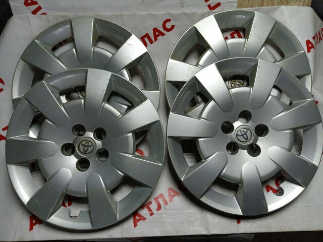 Колпак на колесо TOYOTA - 