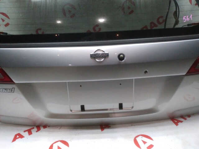 Дверь багажника NISSAN Wingroad 
