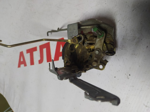 Замок двери TOYOTA Sprinter 