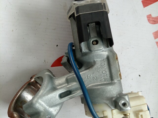 Замок зажигания TOYOTA Corolla Fielder 