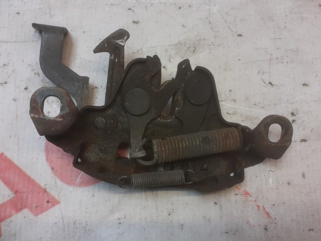 Замок капота NISSAN AD 