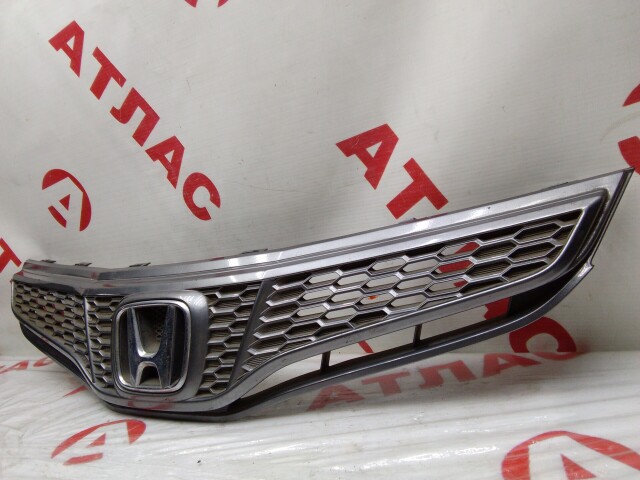 Решетка радиатора HONDA Fit 