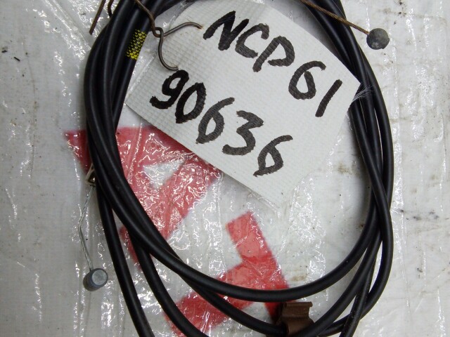 Трос капота TOYOTA Ist 