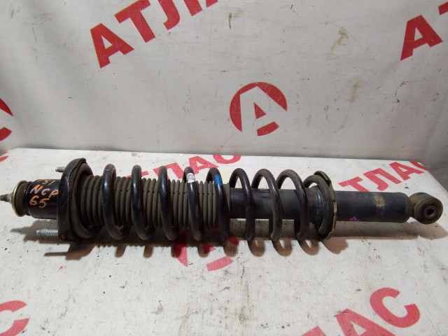 Стойка TOYOTA Ist 