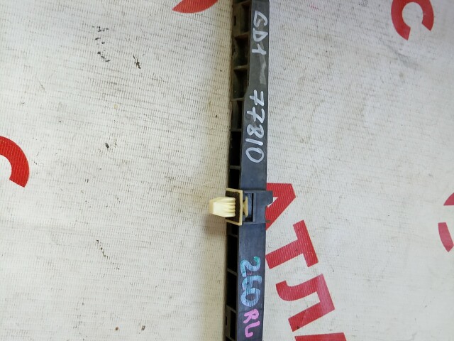 Крепление бампера HONDA Fit 