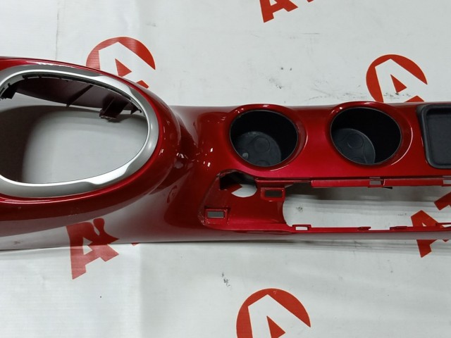 Консоль между сиденьями NISSAN Juke 