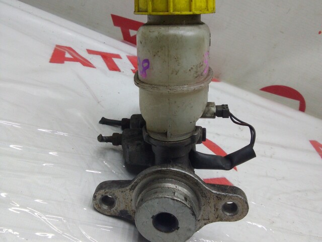 Главный тормозной цилиндр NISSAN Stagea 