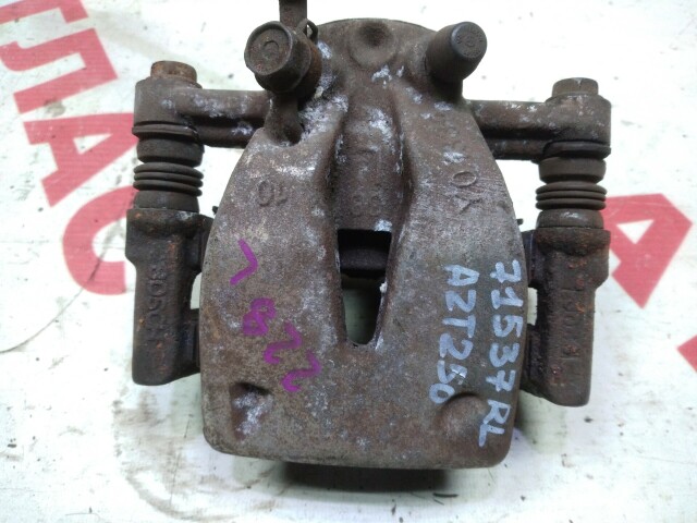 Суппорт TOYOTA Avensis 