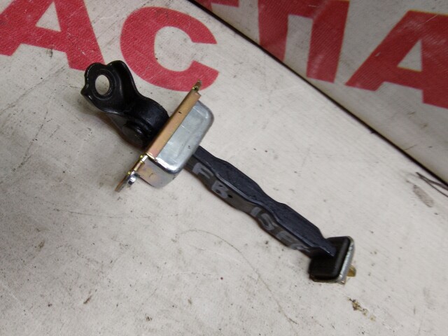 Ограничитель двери NISSAN Sunny 